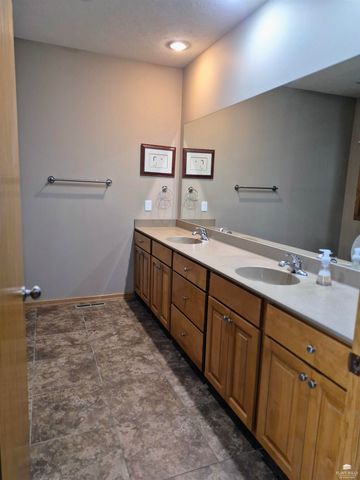 520 Elise Heights, Abilene, KS 67410