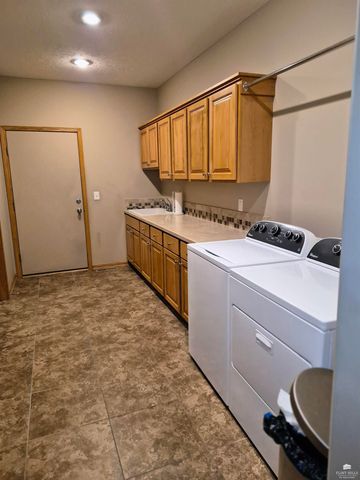 520 Elise Heights, Abilene, KS 67410