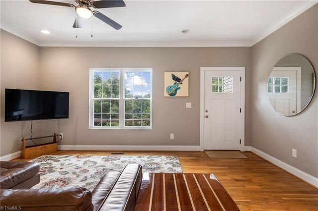 6037 Lura Road, Winston-salem, NC 27104