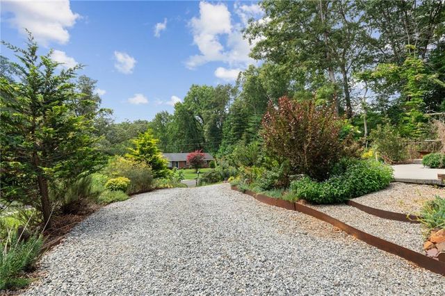 6037 Lura Road, Winston-salem, NC 27104