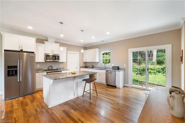 6037 Lura Road, Winston-salem, NC 27104