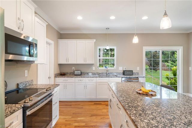6037 Lura Road, Winston-salem, NC 27104