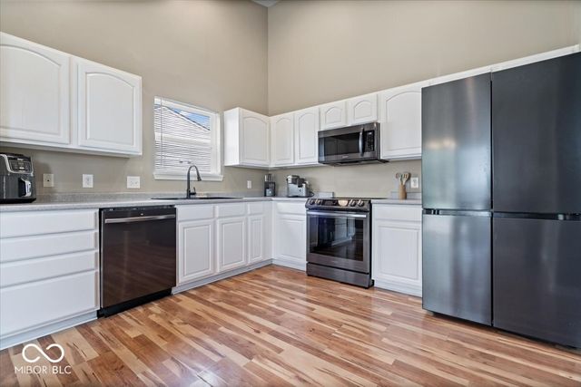 5416 Brassie Drive, Indianapolis, IN 46235