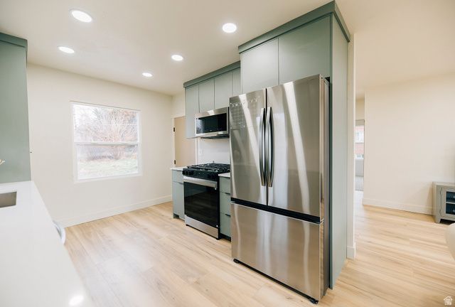 345 E 600 S, Centerville, UT 84014