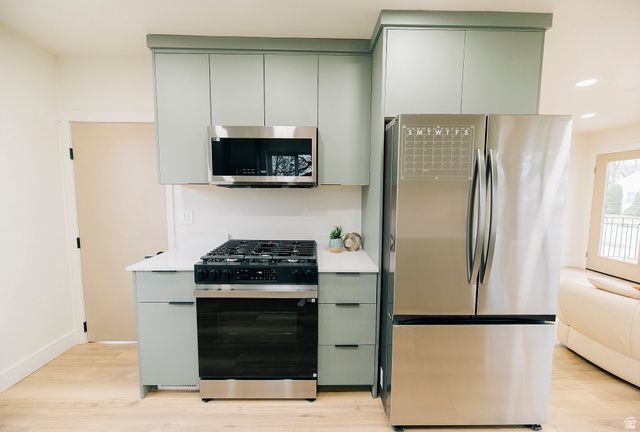 345 E 600 S, Centerville, UT 84014