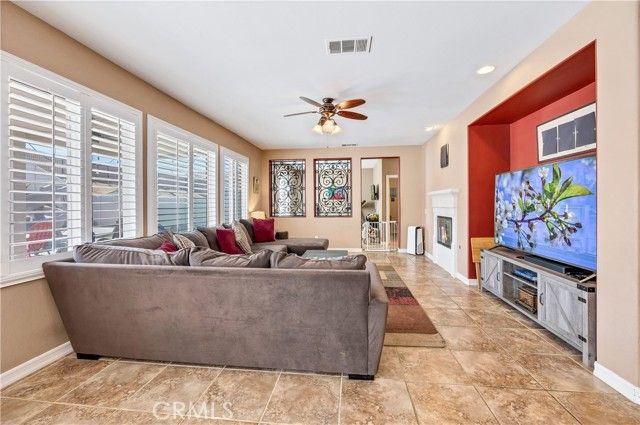 353 Caldera, Perris, CA 92570