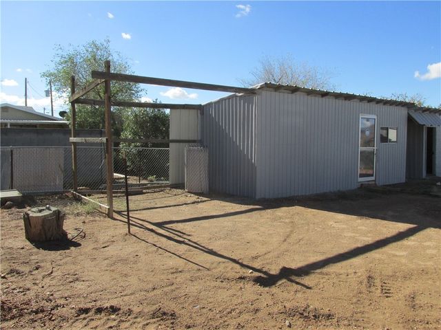 2242 Phoenix Ave Avenue, Kingman, AZ 86401