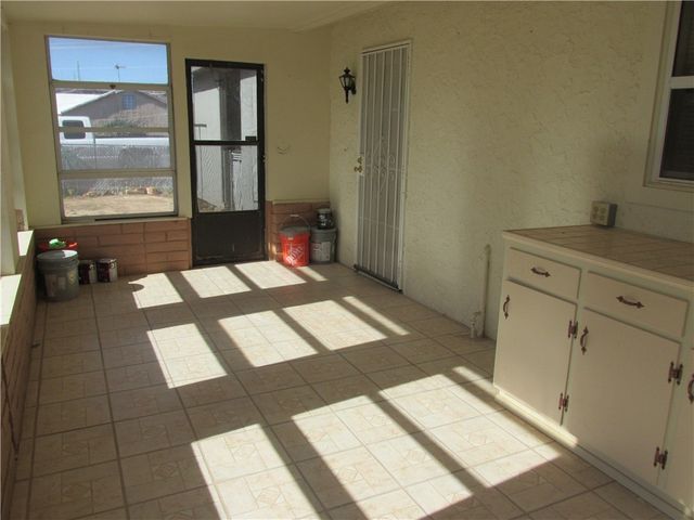 2242 Phoenix Ave Avenue, Kingman, AZ 86401