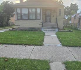 14420 S Lowe Avenue, Riverdale, IL 60827