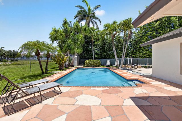 1273 NW 11th Street, Boynton Beach, FL 33426