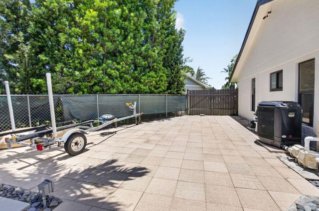 1273 NW 11th Street, Boynton Beach, FL 33426