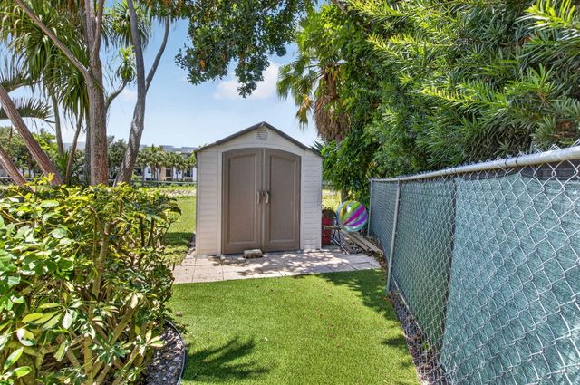 1273 NW 11th Street, Boynton Beach, FL 33426