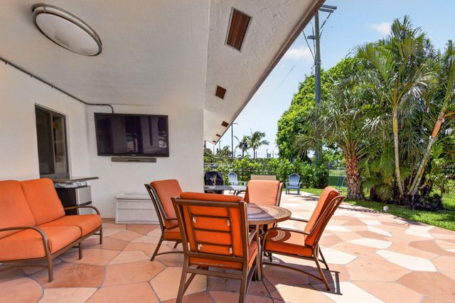 1273 NW 11th Street, Boynton Beach, FL 33426