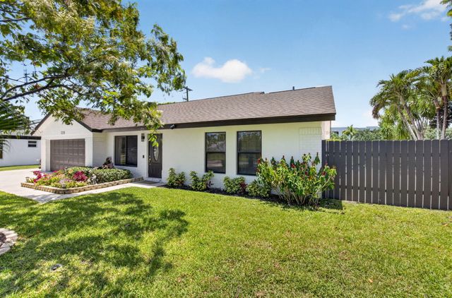 1273 NW 11th Street, Boynton Beach, FL 33426