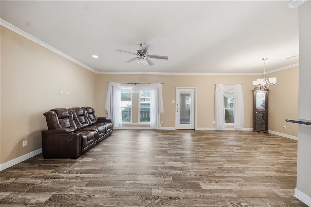 3146 Lenore Ave, Ingleside, TX 78362 — photo 2