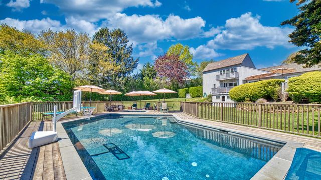 83 Kellis Pond Lane, Bridgehampton, NY 11932