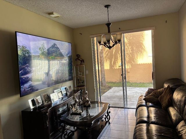 16149 NW 22nd St 16149, Pembroke Pines, FL 33028