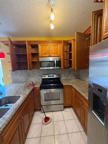 16149 NW 22nd St 16149, Pembroke Pines, FL 33028