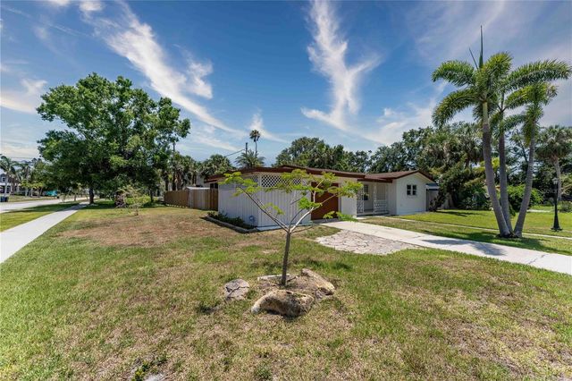 138 PEARL AVENUE, Sarasota, FL 34243