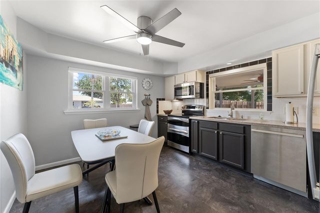 138 PEARL AVENUE, Sarasota, FL 34243
