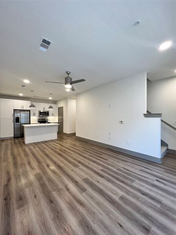 4020 McEwen Road 9121, Farmers Branch, TX 75244
