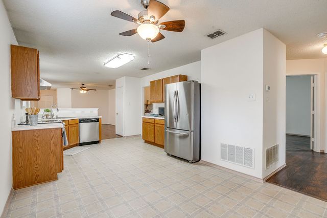 4940 Waterford Drive, Fort Worth, TX 76179