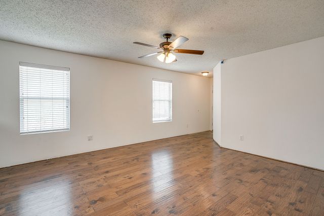 4940 Waterford Drive, Fort Worth, TX 76179