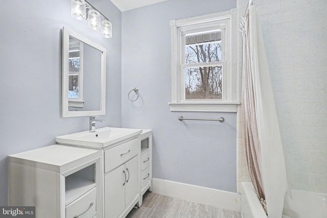 909 SUNNYSIDE RD, Hummelstown, PA 17036