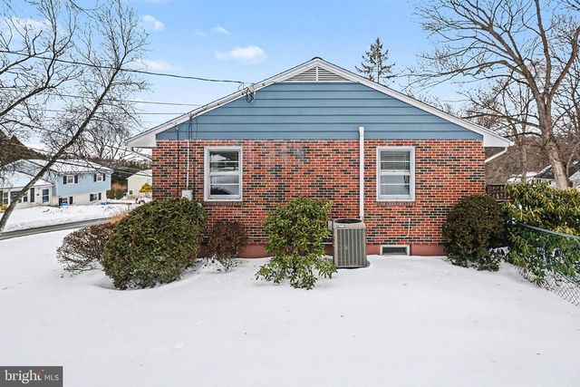 909 SUNNYSIDE RD, Hummelstown, PA 17036