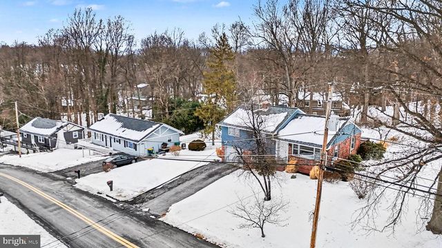 909 SUNNYSIDE RD, Hummelstown, PA 17036