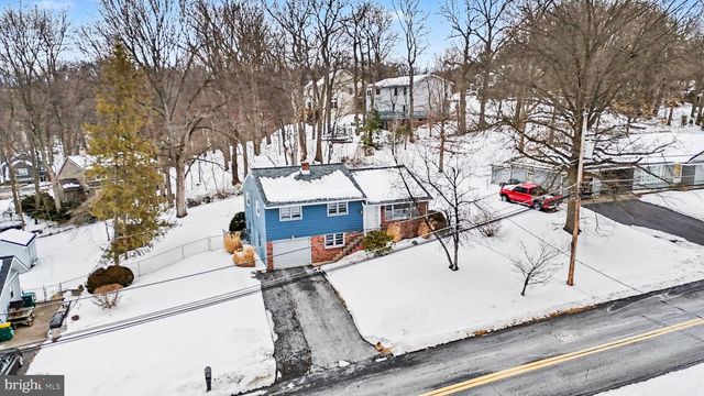 909 SUNNYSIDE RD, Hummelstown, PA 17036