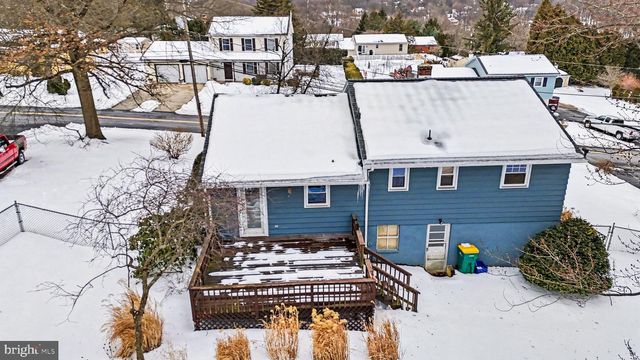 909 SUNNYSIDE RD, Hummelstown, PA 17036