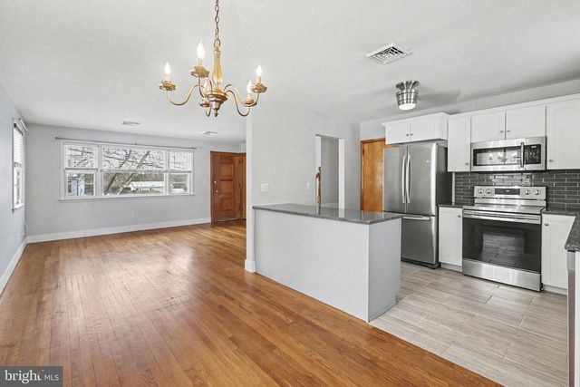 909 SUNNYSIDE RD, Hummelstown, PA 17036