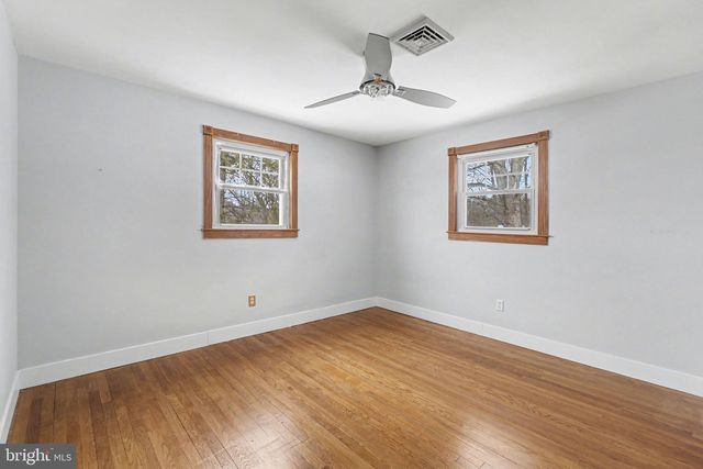 909 SUNNYSIDE RD, Hummelstown, PA 17036