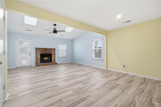 1089 Gershwin CT, Virginia Beach, VA 23454