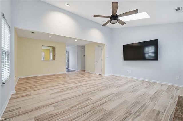 1089 Gershwin CT, Virginia Beach, VA 23454