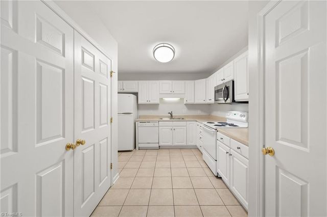 1344 Crosswinds Drive, High Point, NC 27265
