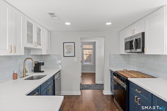 25 Whippoorwill Road, Southington, CT 06489