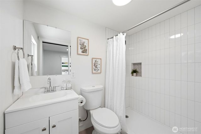 1615 N 165th Place, Shoreline, WA 98133