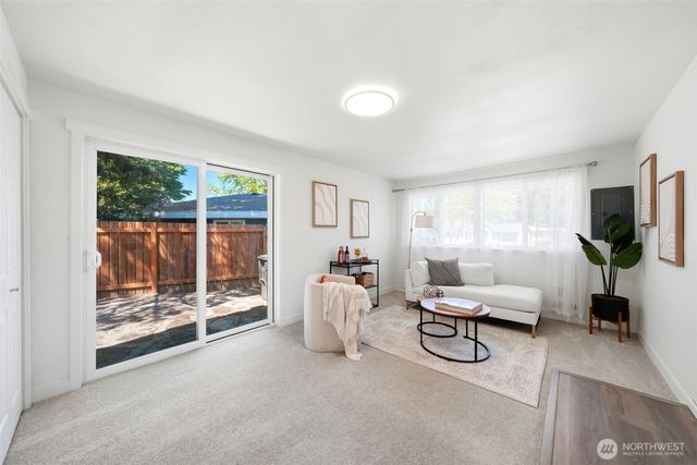 1615 N 165th Place, Shoreline, WA 98133