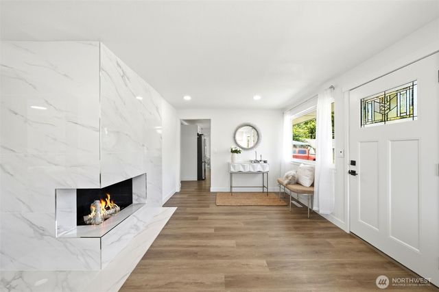 1615 N 165th Place, Shoreline, WA 98133