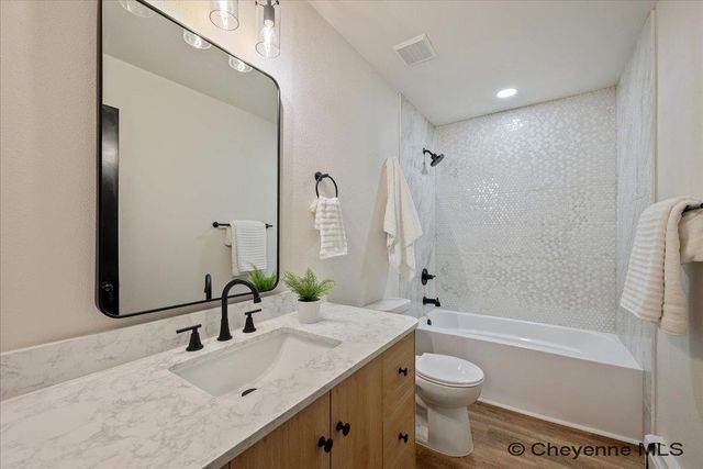 6923 EVERS BLVD, Cheyenne, WY 82009