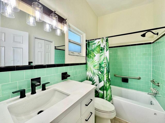 533 YELVINGTON AVENUE, Clearwater, FL 33756
