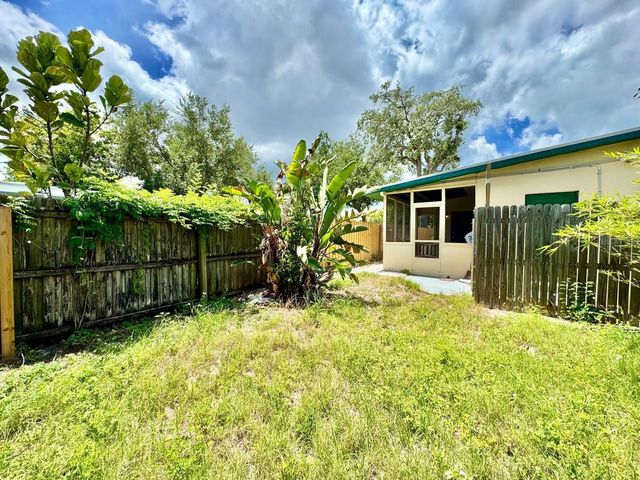 533 YELVINGTON AVENUE, Clearwater, FL 33756
