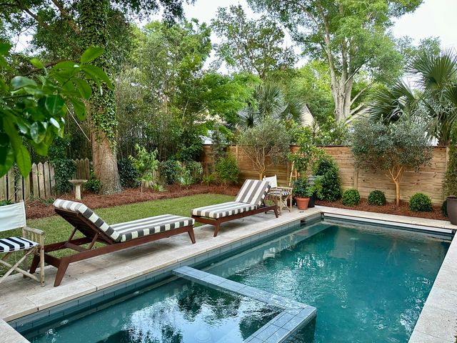 647 Adluh Street, Mount Pleasant, SC 29464