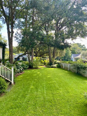 647 Adluh Street, Mount Pleasant, SC 29464