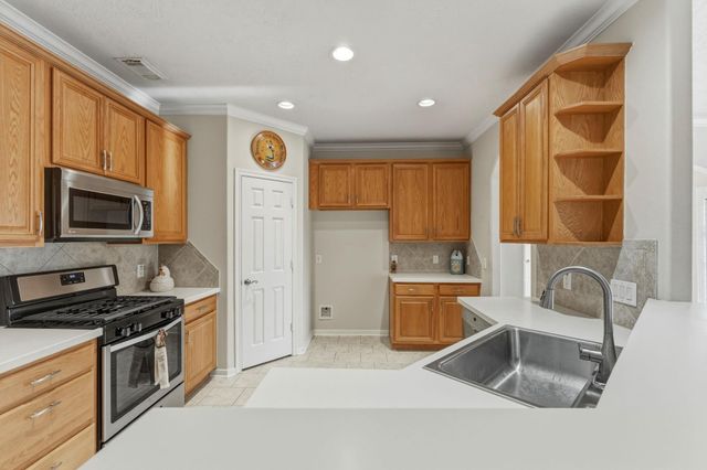 27 Paddington Court, Conroe, TX 77384