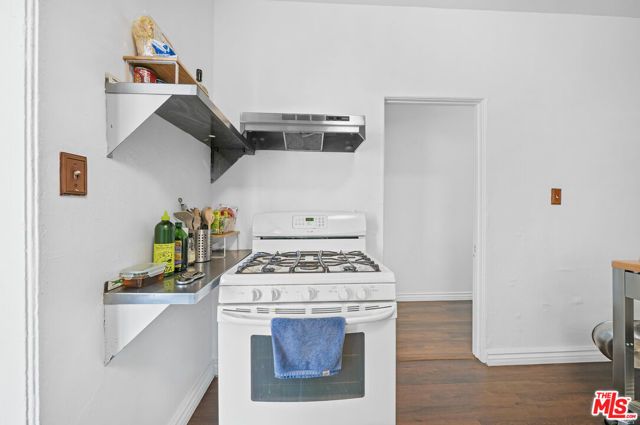 5173 Pickford Street, Los Angeles, CA 90019