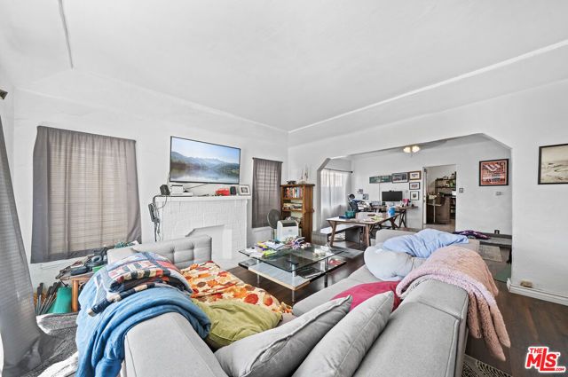 5173 Pickford Street, Los Angeles, CA 90019