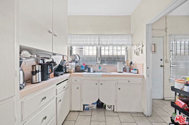 5173 Pickford Street, Los Angeles, CA 90019